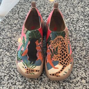 UIN Women's Jungle Print Slip-On Sneakers